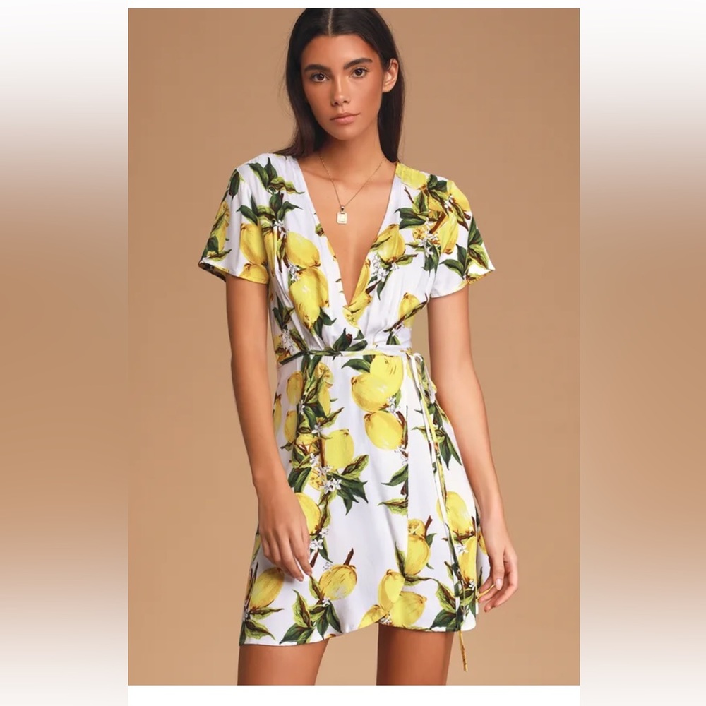 Lulu’s A La Tart White and Yellow Lemon Print Wrap Dress
